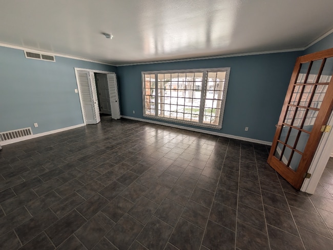 Photo - 3001 El Camino Dr