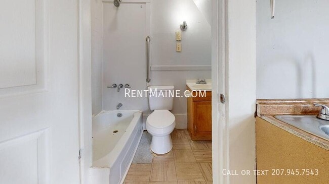 Photo - 76 Court St Unidad Apt #3