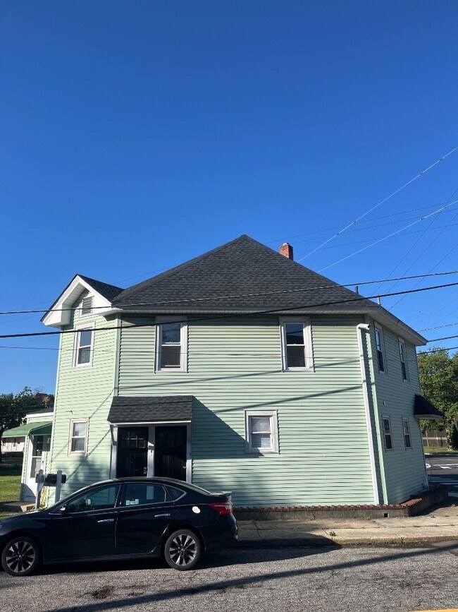 Photo - 503 N Delaware St