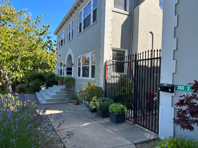 Photo - 203 Howard St Unidad 2