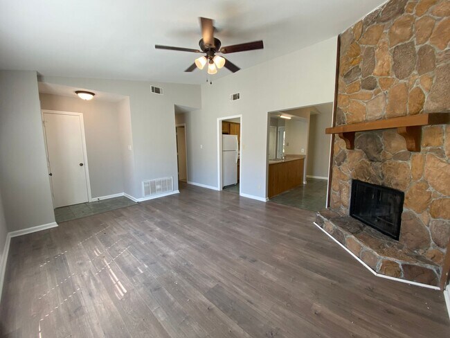 Photo - 4 bedroom 2 bath in Village Green