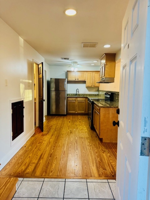 Kitchen - Washer/dryer closet - 590 Royal Oak Dr Townhome