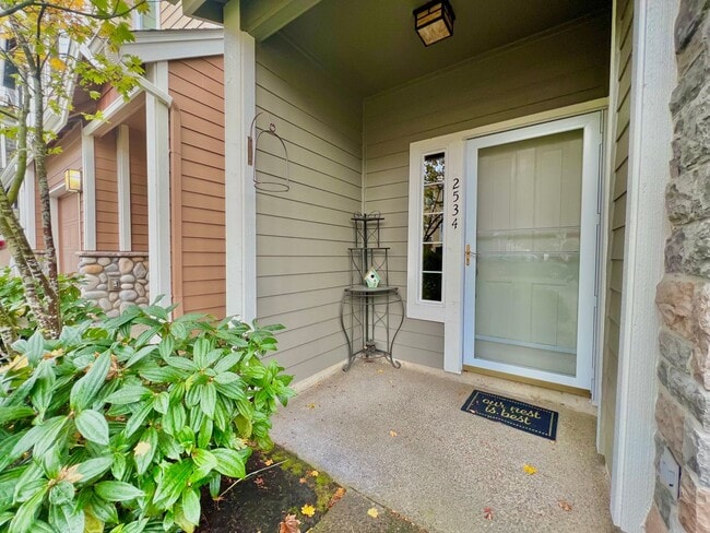 Photo - LOVELY GRESHAM TOWNHOME, GREAT LOCATION!