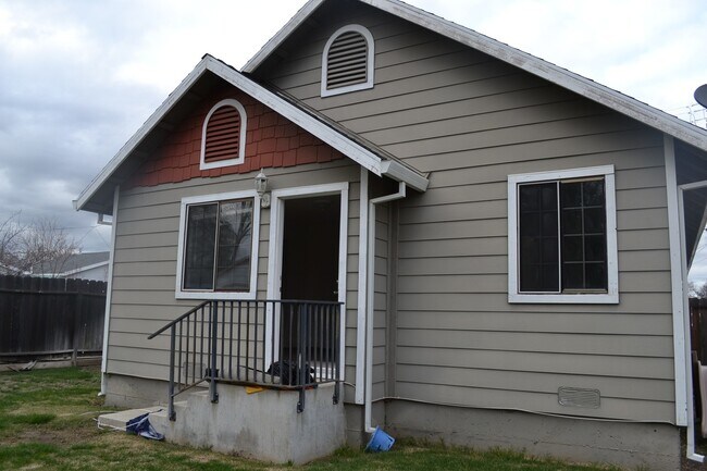 Photo - 26857 Madison St Unit B