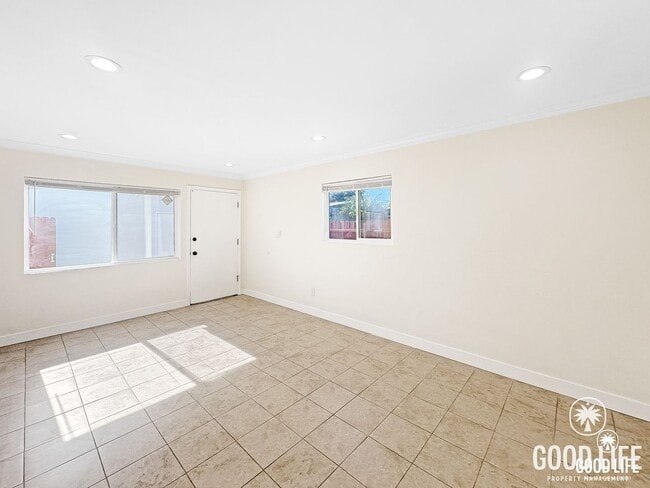 Photo - Fond Du Lac Ave Unit 4136