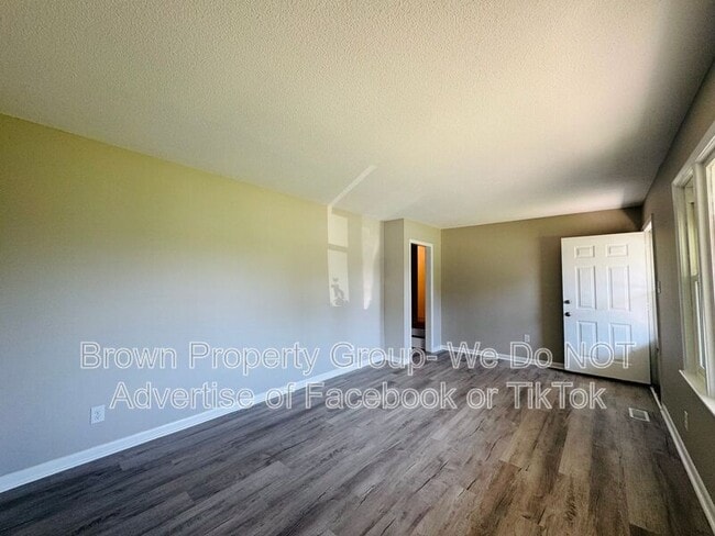 5143 Longbranch Dr