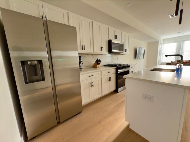 Photo - 808 12th St NE