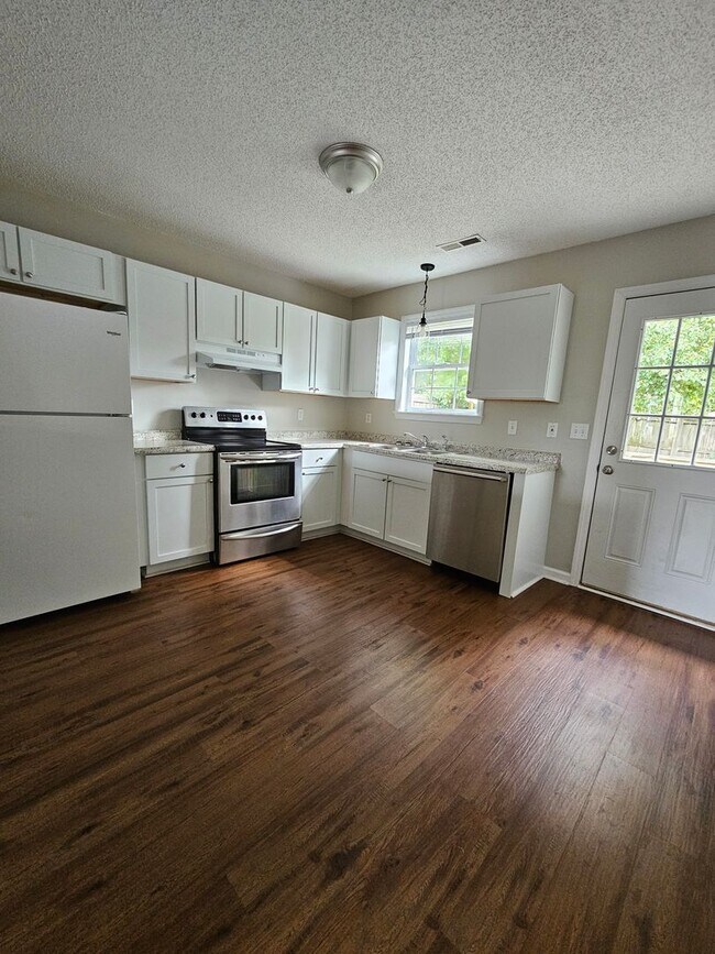 Photo - Upgraded 2 Bedroom Home In Jacksonville