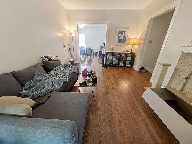 Photo - Large and Bright 1-bed/1-bath in Edgewater - Close to LUC! Unit 1304-1