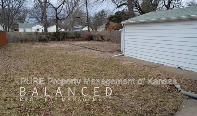 Photo - 1915 SW Moundview Dr