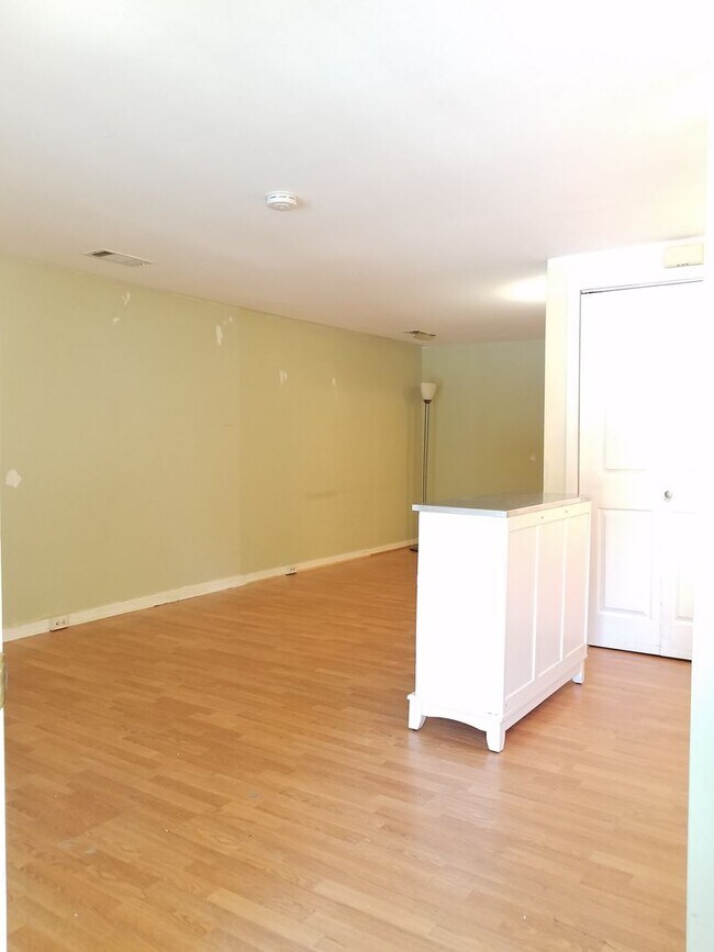 Photo - 9810 Hellingly Pl Unit 100