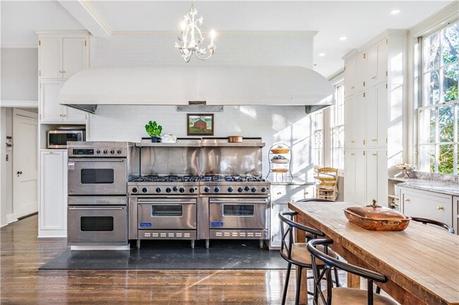 Photo - 115 Narragansett Ave