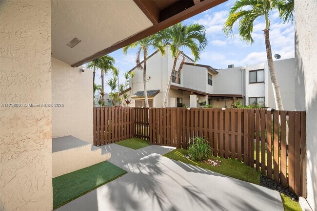 Building Photo - 10296 NW 9th St Cir Unit 204 Rental