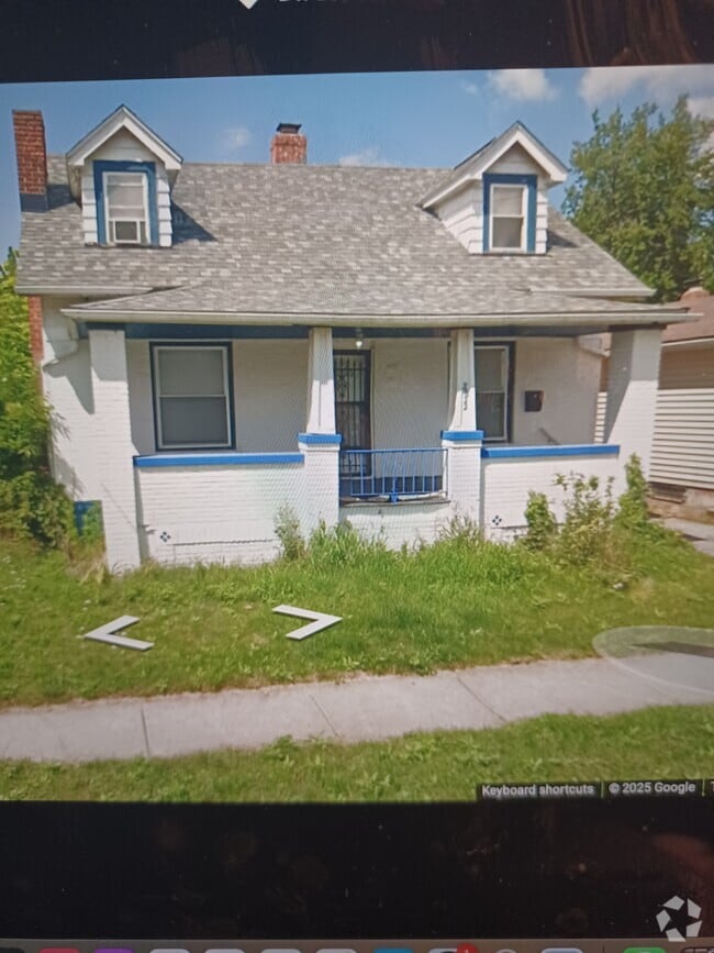 Building Photo - 3822 E 143rd St Rental