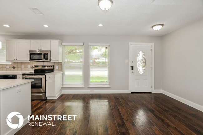 Photo - 7717 Swiss Way