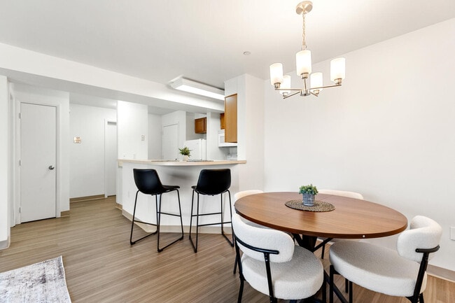 Un dormitorio - Ocean Plaza Apartments