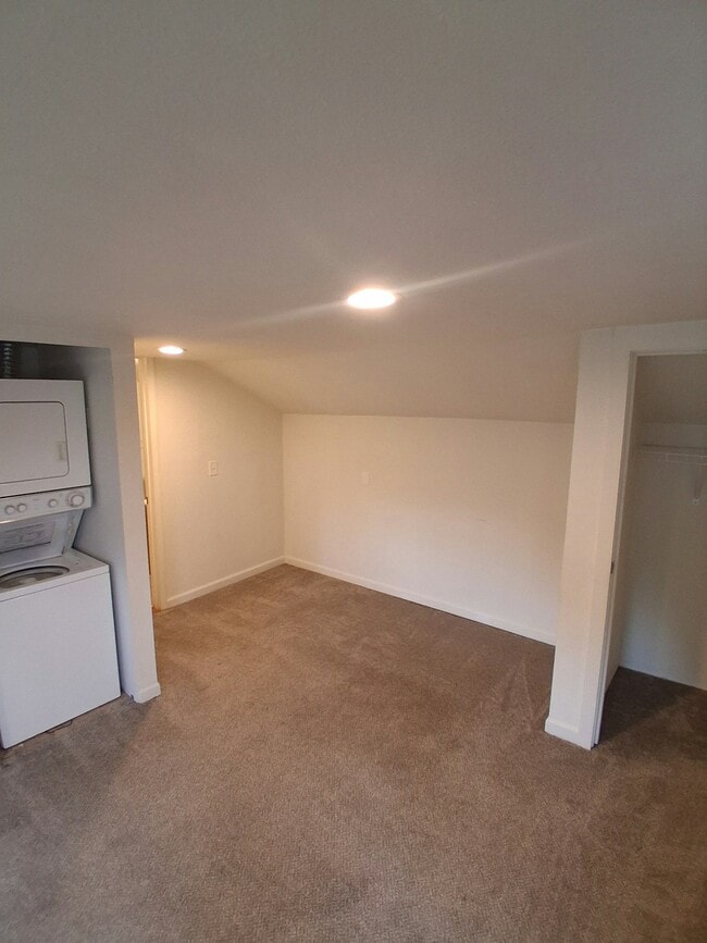 14602 Portland Ave SW