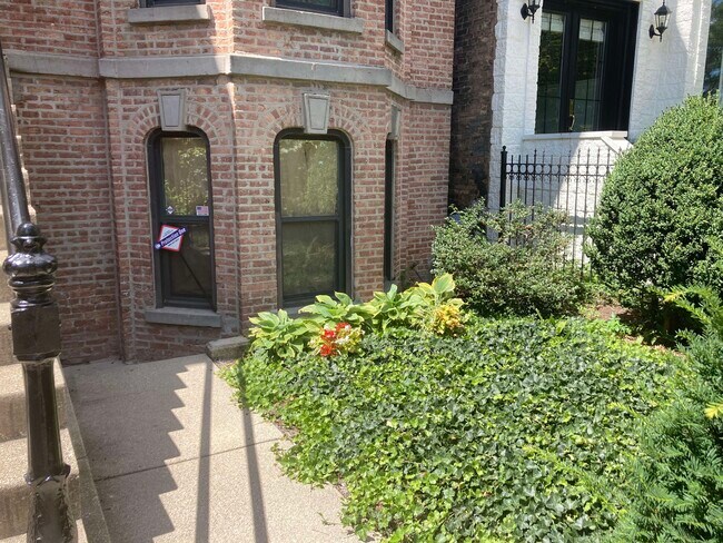 Photo - 746 S Oakley Blvd Unit 1