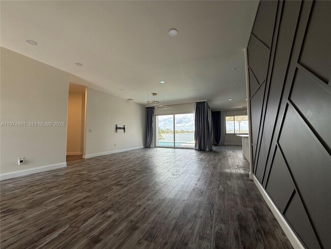 Photo - 18335 NW 12th St