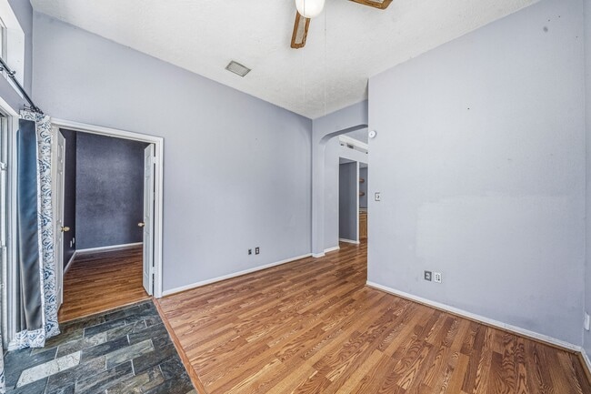 Photo - 15974 Oak Mountain Dr