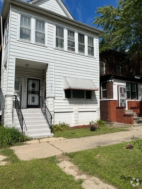 Building Photo - 710 E 90th St Rental