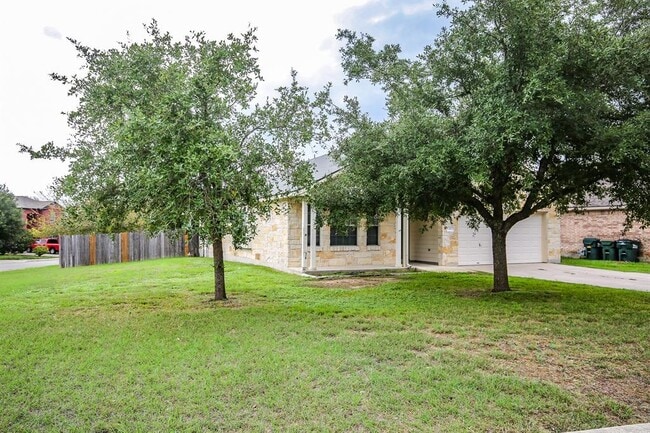 Photo - 111 Carriage Way