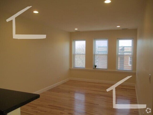 Building Photo - Central Brookline Location, Walk to BU and... Rental