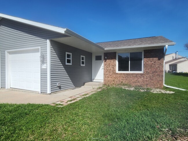 Building Photo - 692-694 Olson Ave