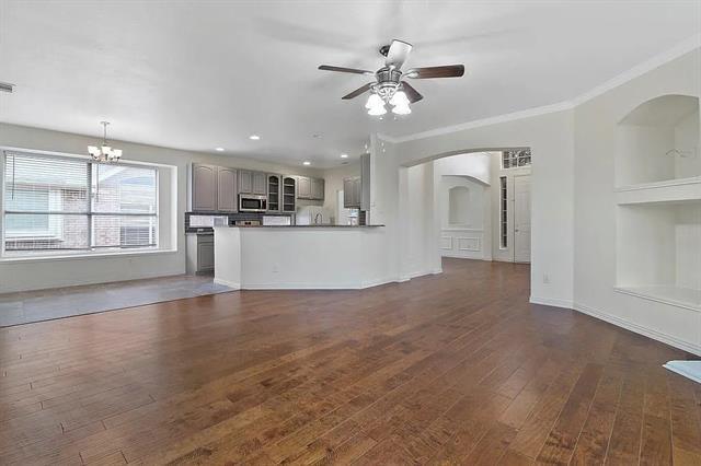 Photo - 1525 Dimmit Dr