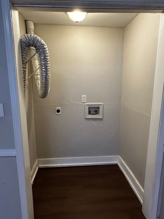 Photo - 3 bed 1 1/2 bath