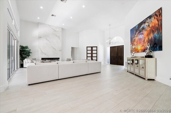 2313 Golf Brook Dr