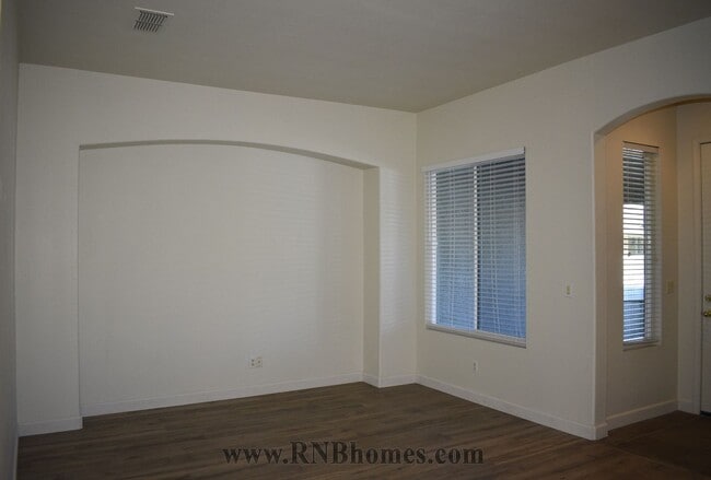 160 Jarvis Cir