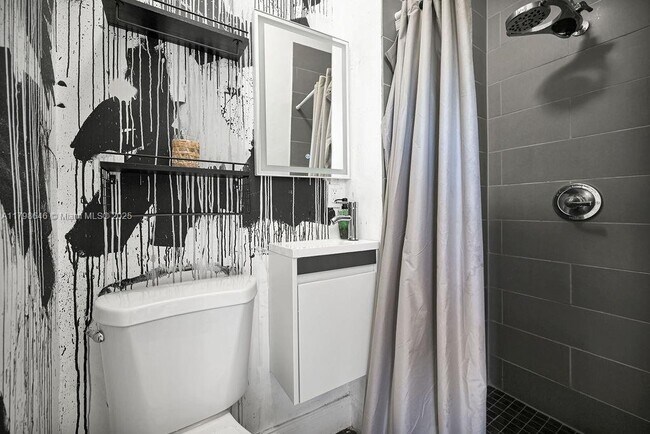 Photo - 534 NW 50th St Unit B