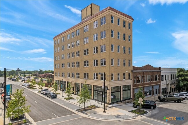 Building Photo - 103 E Central Ave Rental
