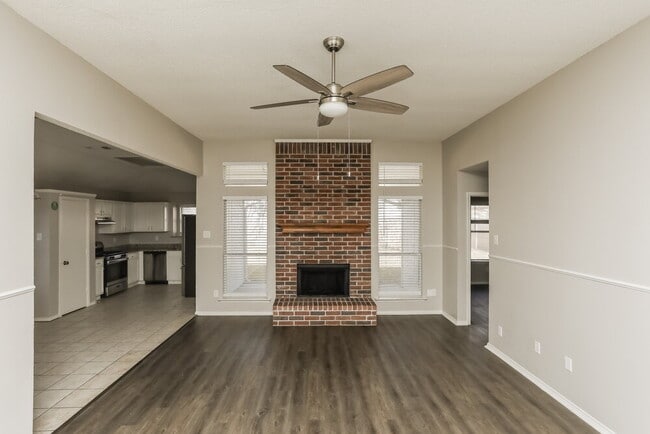 Photo - 317 Glen Meadow Dr