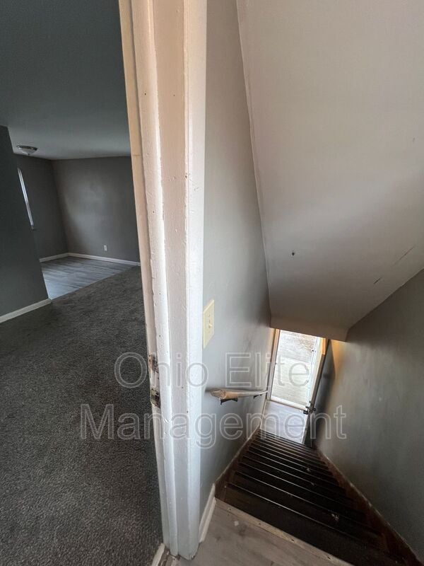 Photo - 397 1/2 S Ogden Ave