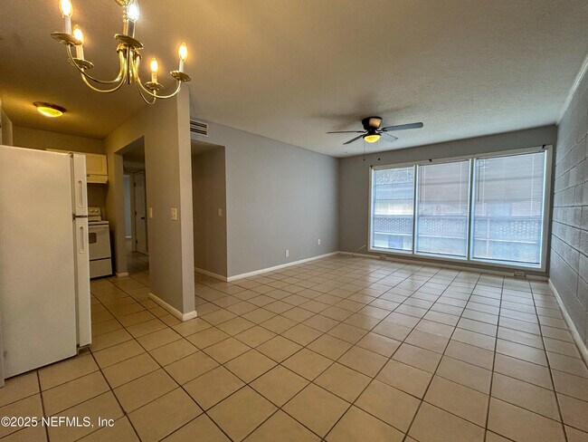 Photo - 1124 Woodruff Ave