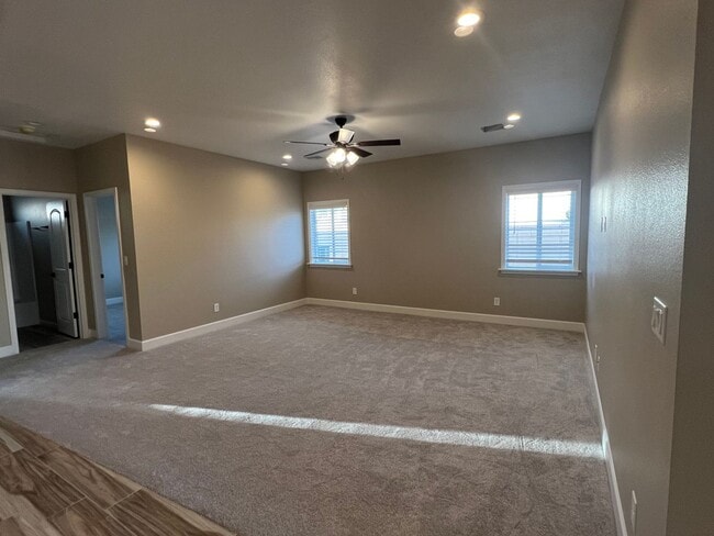 Photo - 3 Bedroom Home Located in El Camino Village PETS OK