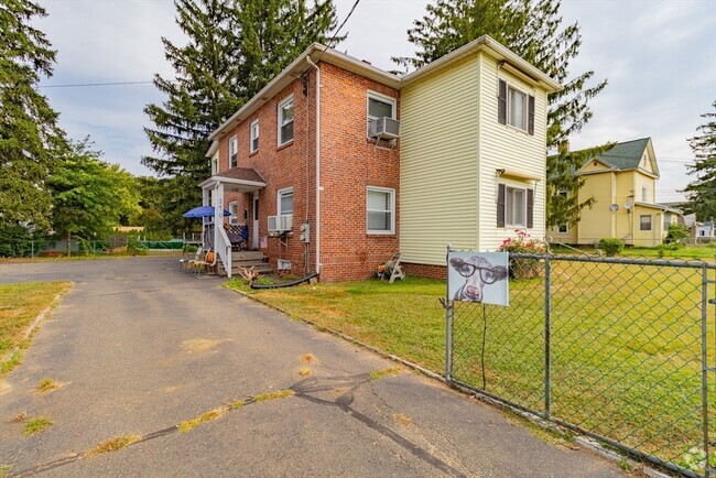 Building Photo - 170 New Ludlow Rd Unit 1 Rental