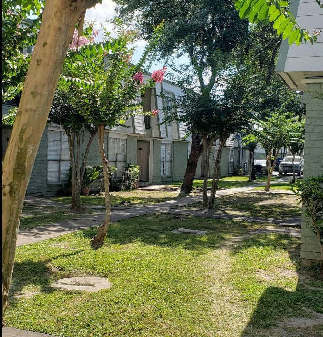 Photo - Victoria Village Apartments