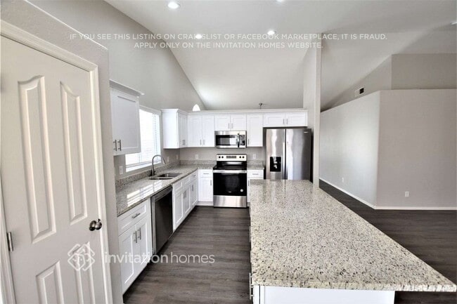 Photo - 2832 W Bowker St