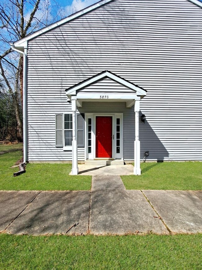 Photo - 3870 Gateview Pl