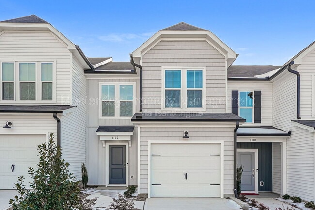 Building Photo - 1102 Carpenter Falls Ave