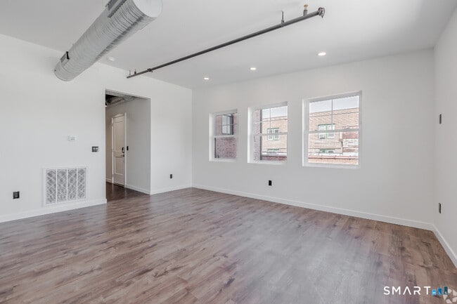 Photo - 424 Main St Unit G