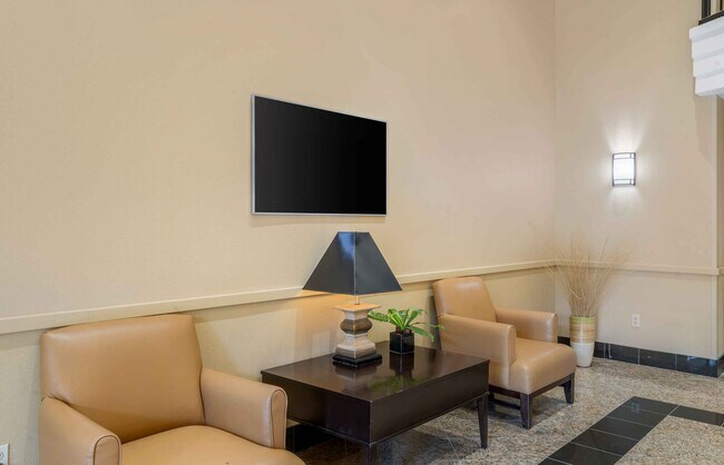 Furnished Studio-Portland - Hillsboro