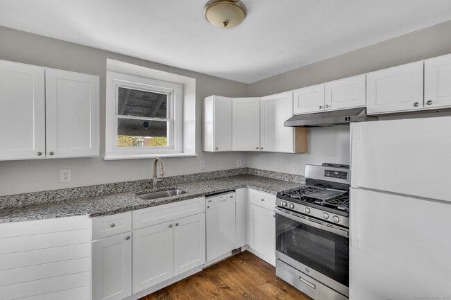 Photo - 82 Water St Unit 6