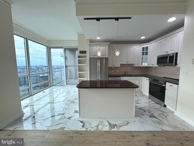 Building Photo - 901 N Penn St Unit P1503