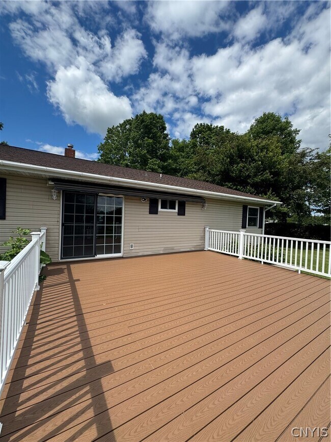 Photo - 5508 Bostwick St