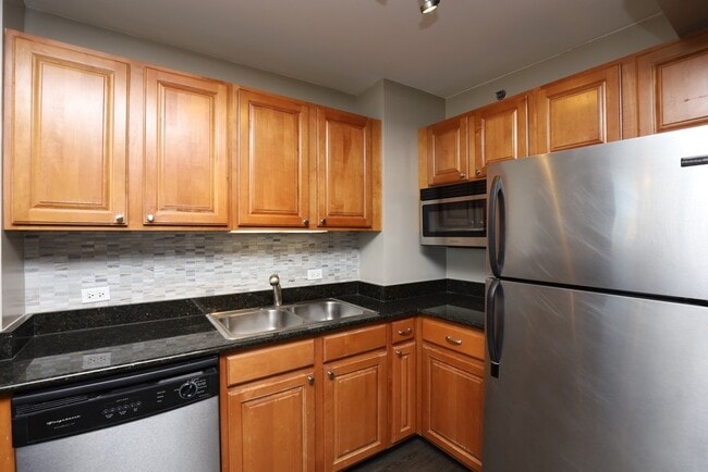 Photo - 4334 N Hazel St Unit 319