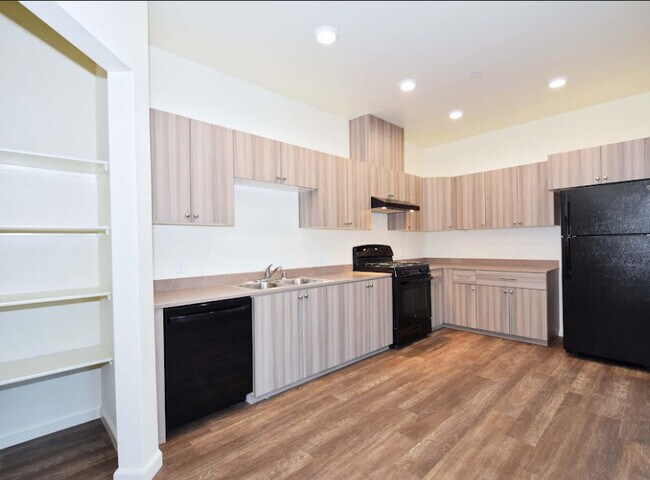 Photo - Ford Oaks Apartments